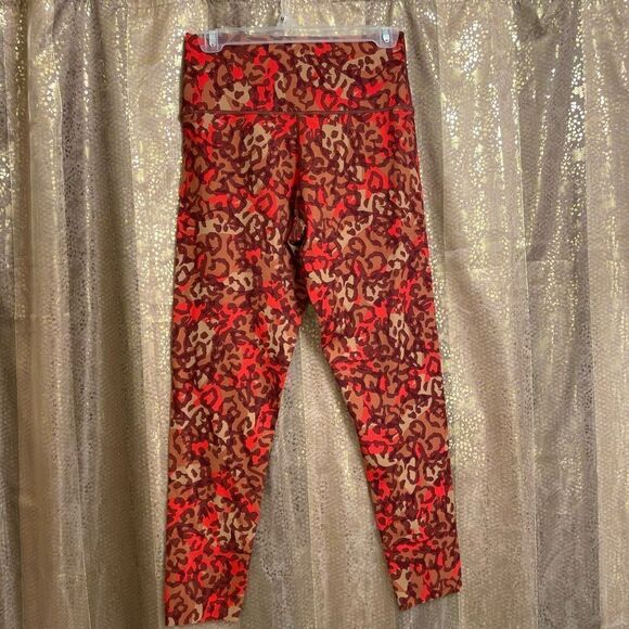 Aerie Offline Goals red brown leopard print high waisted leggings, L NWOT - Picture 2 of 5